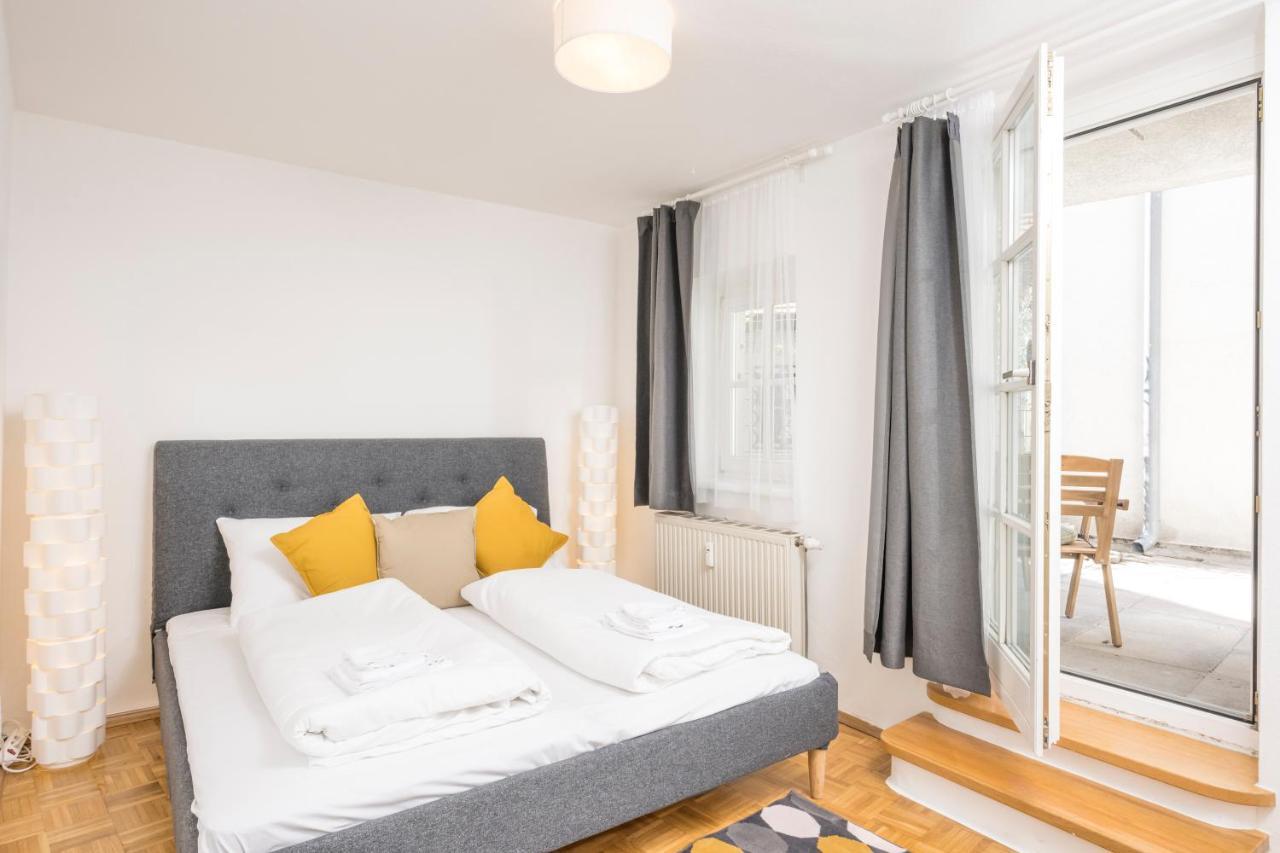 Zum Grazer Uhrturm Apartment Exterior photo